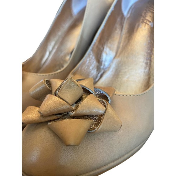 Anthropologie Miss Albright Women's Macyn Nude leather heels pumps Sz 9 - Picture 4 of 9